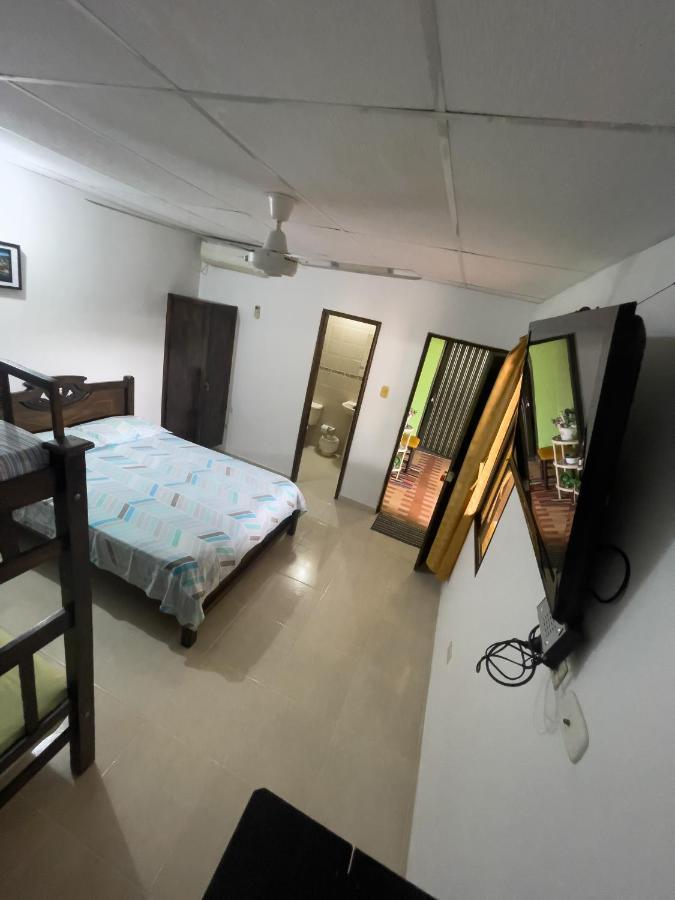 Hostal Atitlan Санта-Марта Экстерьер фото